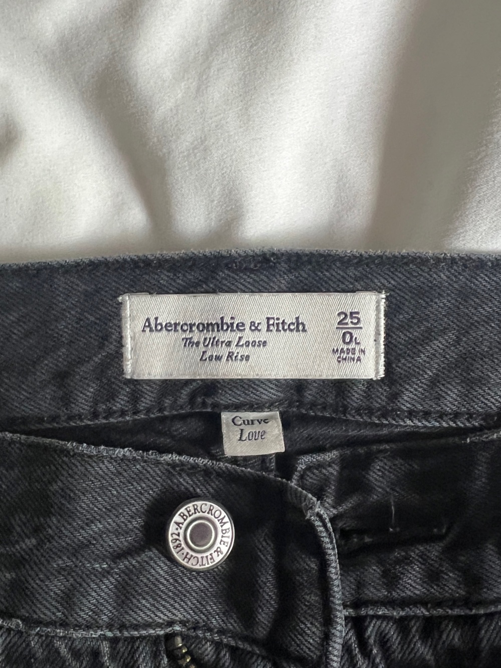 Ultra Loose Low Rise Jeans